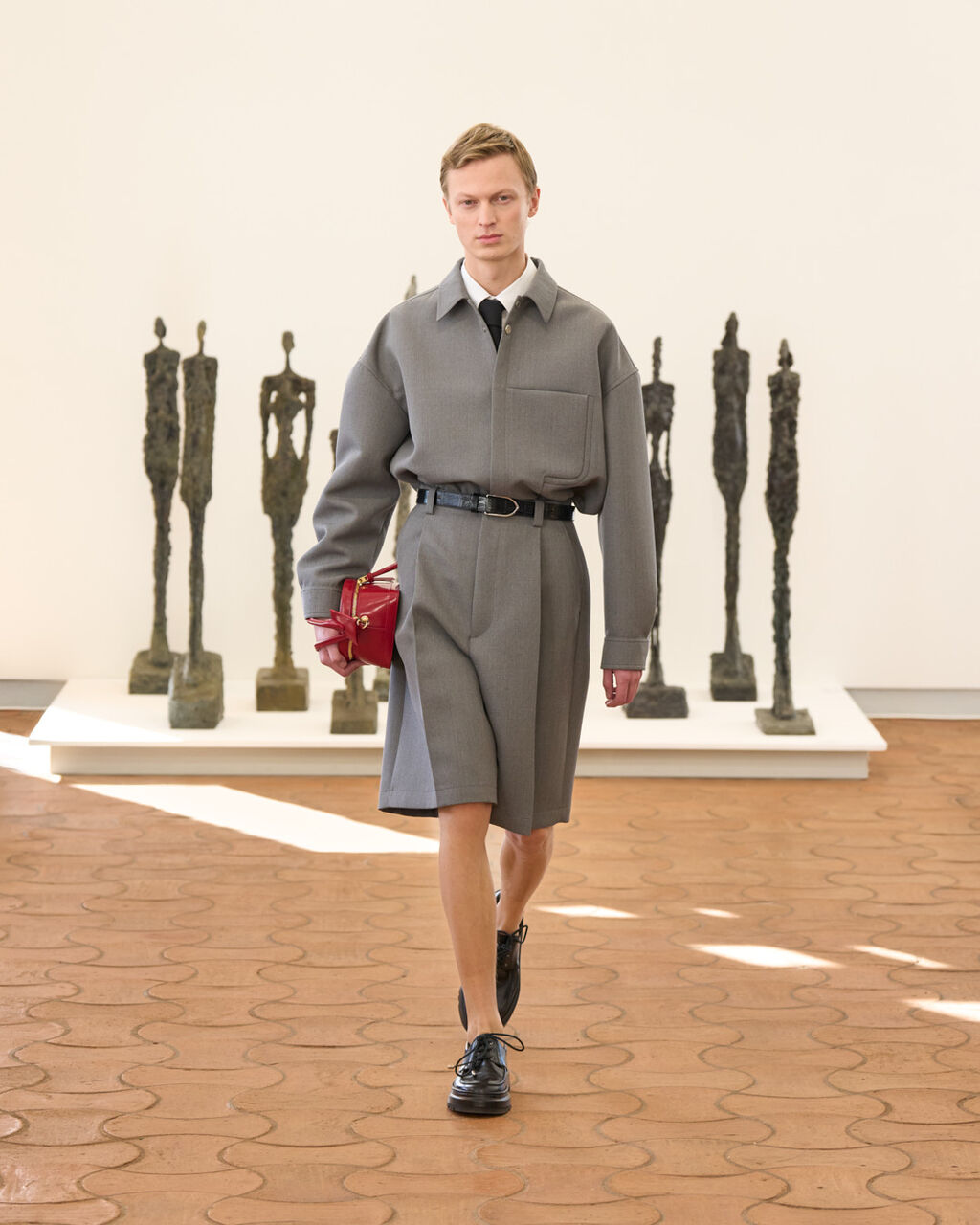 Look 17